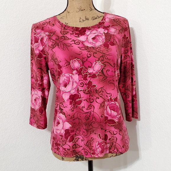 Tops - 🚨🚨3/$25 SALE🚨🚨•Roses with gold accents•3/4 length sleeve•Lg.•